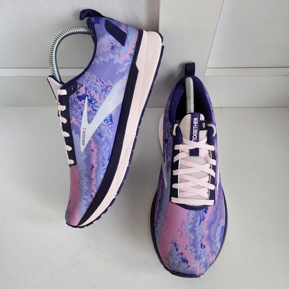 BROOKS Revel 4 Together Unity Purple Tie Dye Running Shoes Sneakers Women Size 8 - Picture 5 of 11